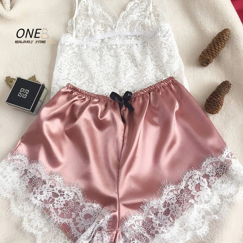 Summer 2Pcs Women'S New Sexy Lace See-Through Pajamas Black Pink Cute Clothes Comfortable Breathable Suspender Shorts Set